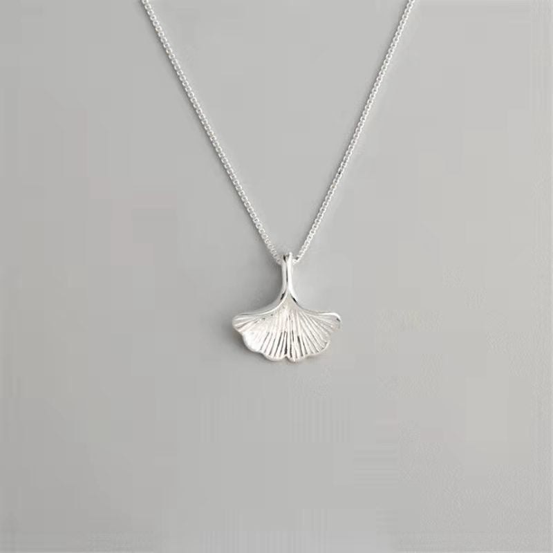 Collar Hoja de Ginkgo en Plata 925 - Conexión con la Naturaleza