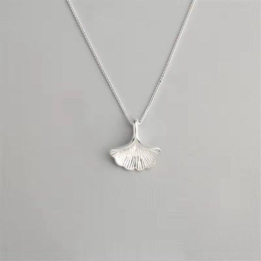 Collar Hoja de Ginkgo en Plata 925 - Conexión con la Naturaleza