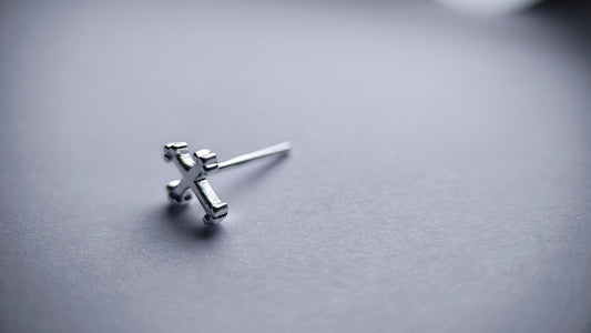 Aretes Tipo Topo en Forma de Cruz de Plata